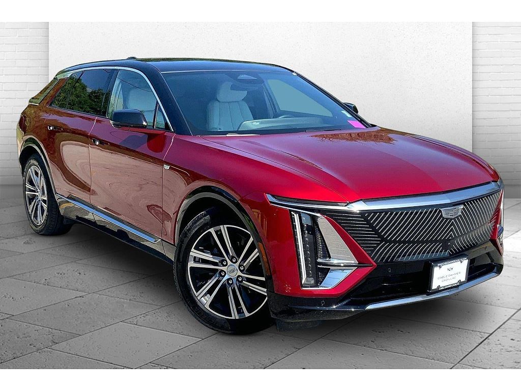 2024 Cadillac LYRIQ Luxury 1