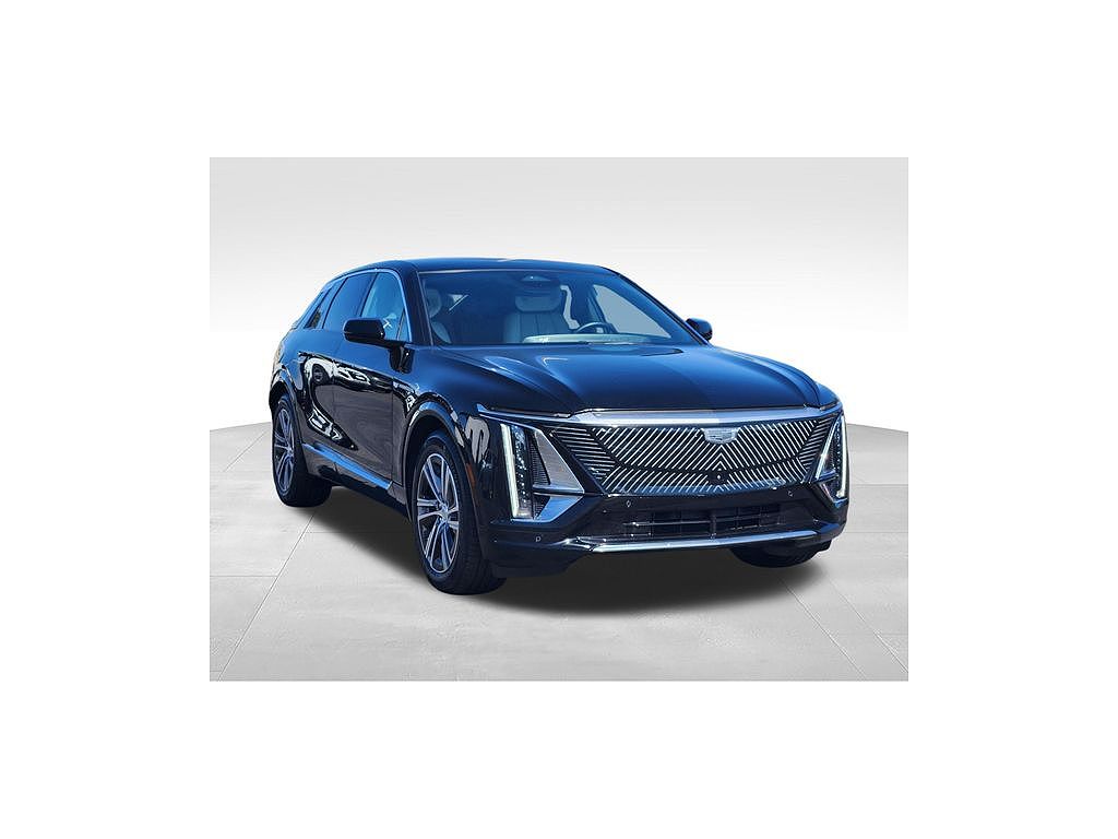 2024 Cadillac Lyriq Luxury 2