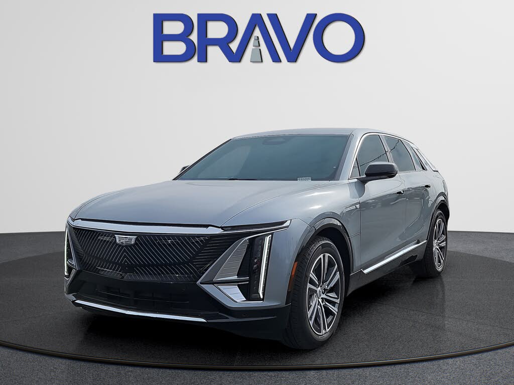 2024 Cadillac LYRIQ Luxury 2