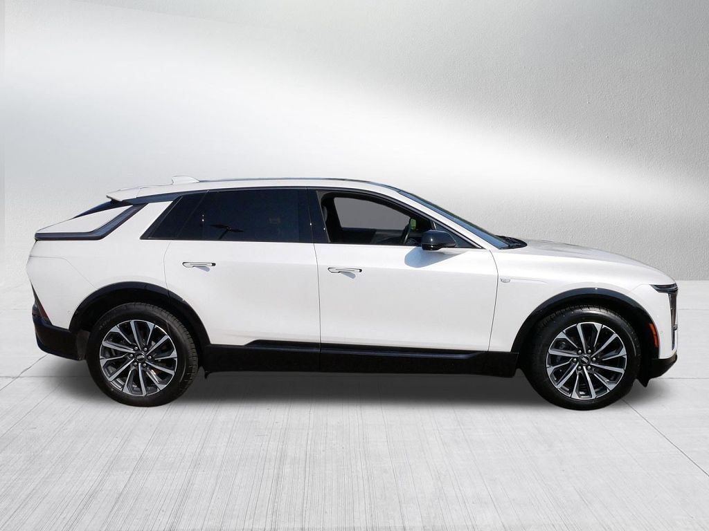 2024 Cadillac Lyriq Sport 1