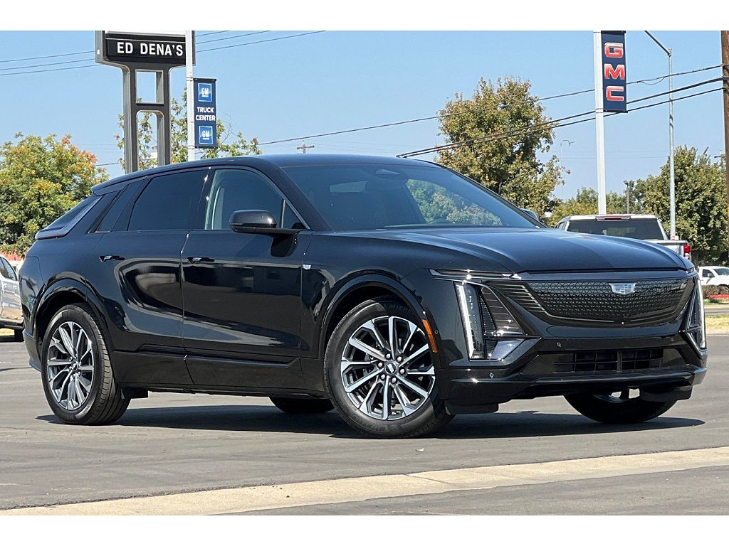 2024 Cadillac LYRIQ Sport