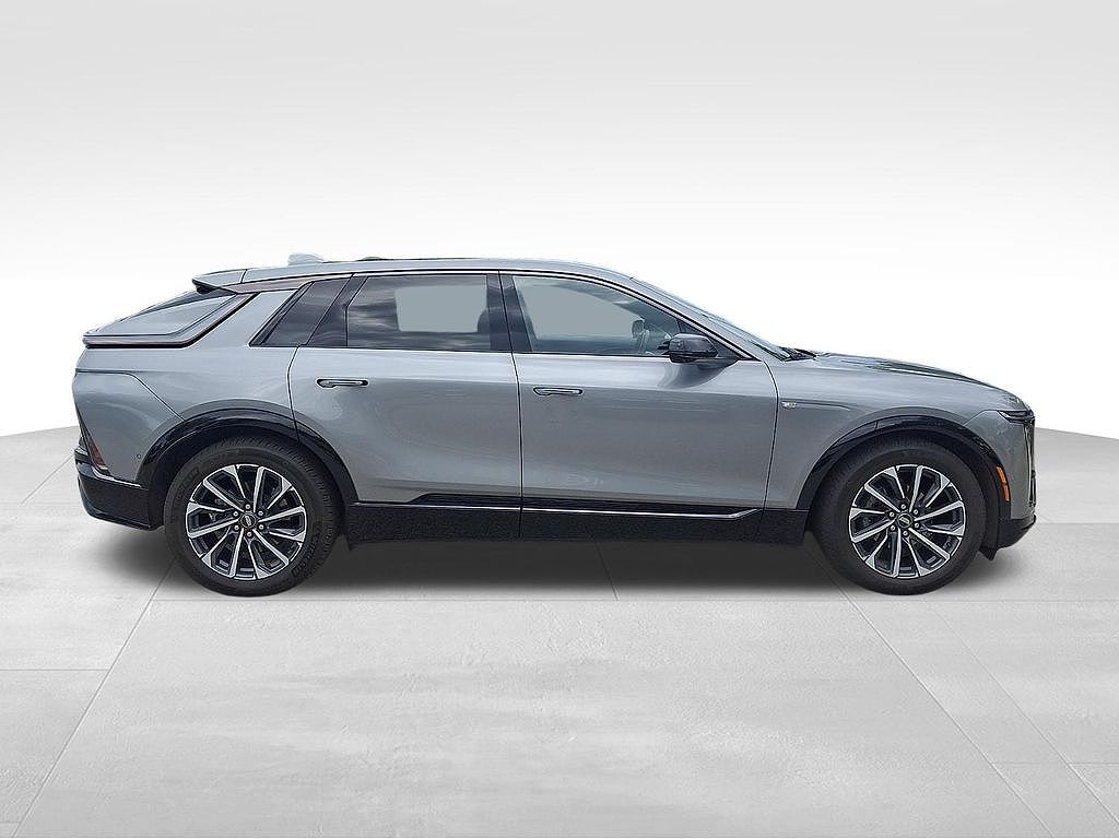 2024 Cadillac LYRIQ Sport
