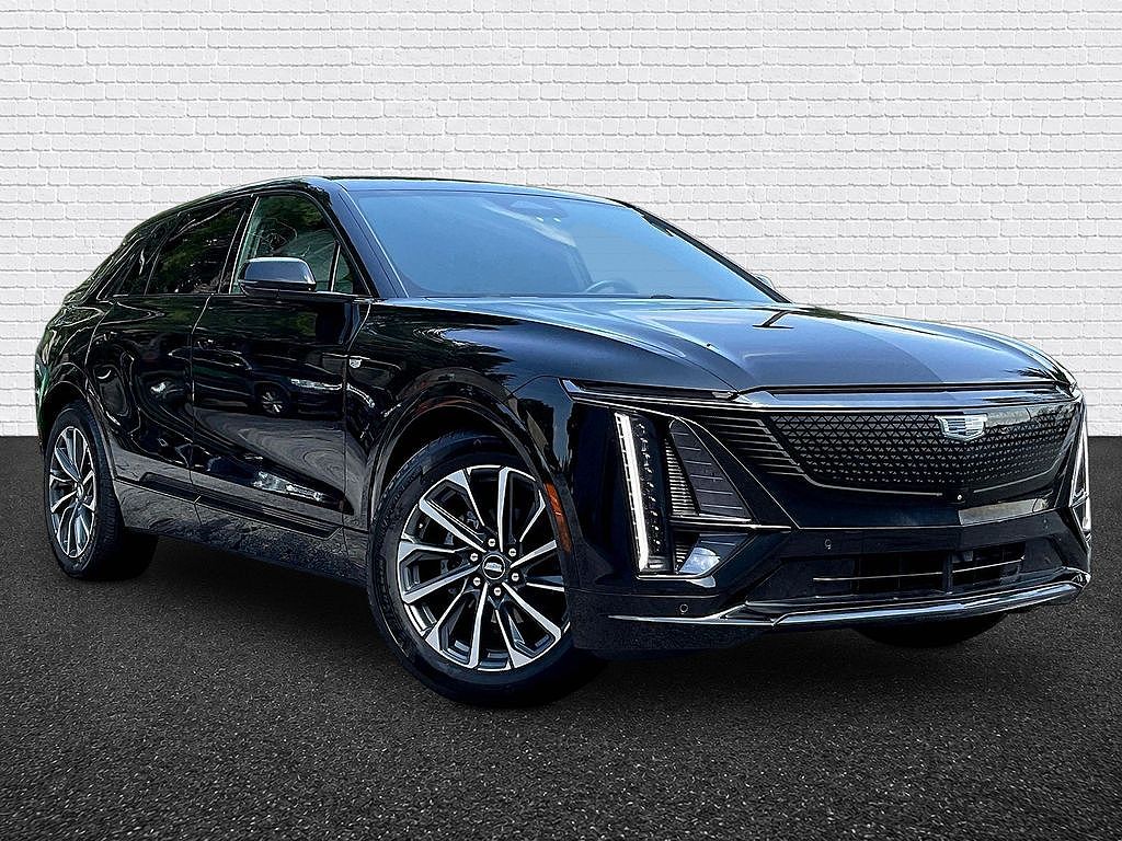 2024 Cadillac Lyriq Sport 1