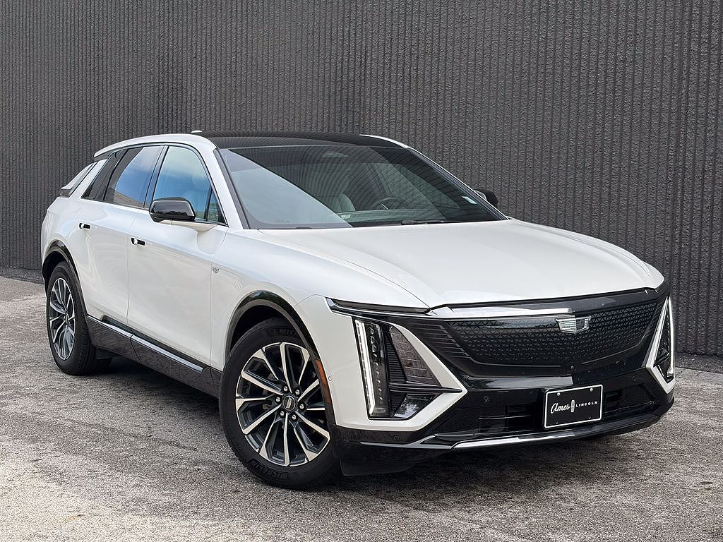 2024 Cadillac Lyriq Sport 1