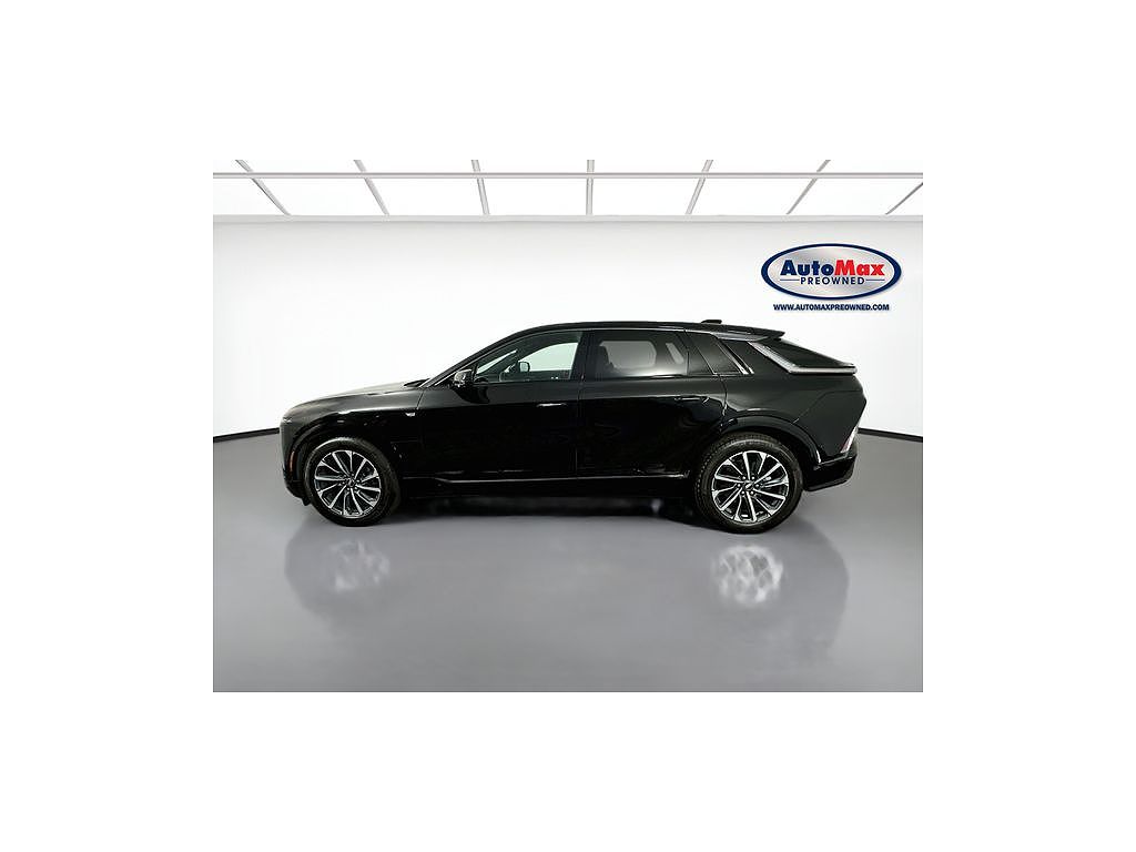 2024 Cadillac Lyriq Sport 1