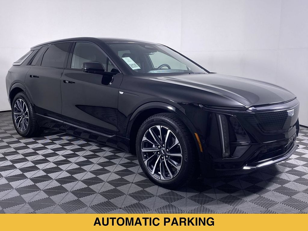 2024 Cadillac Lyriq Sport 1