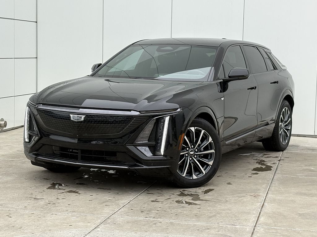 2024 Cadillac Lyriq Sport 1