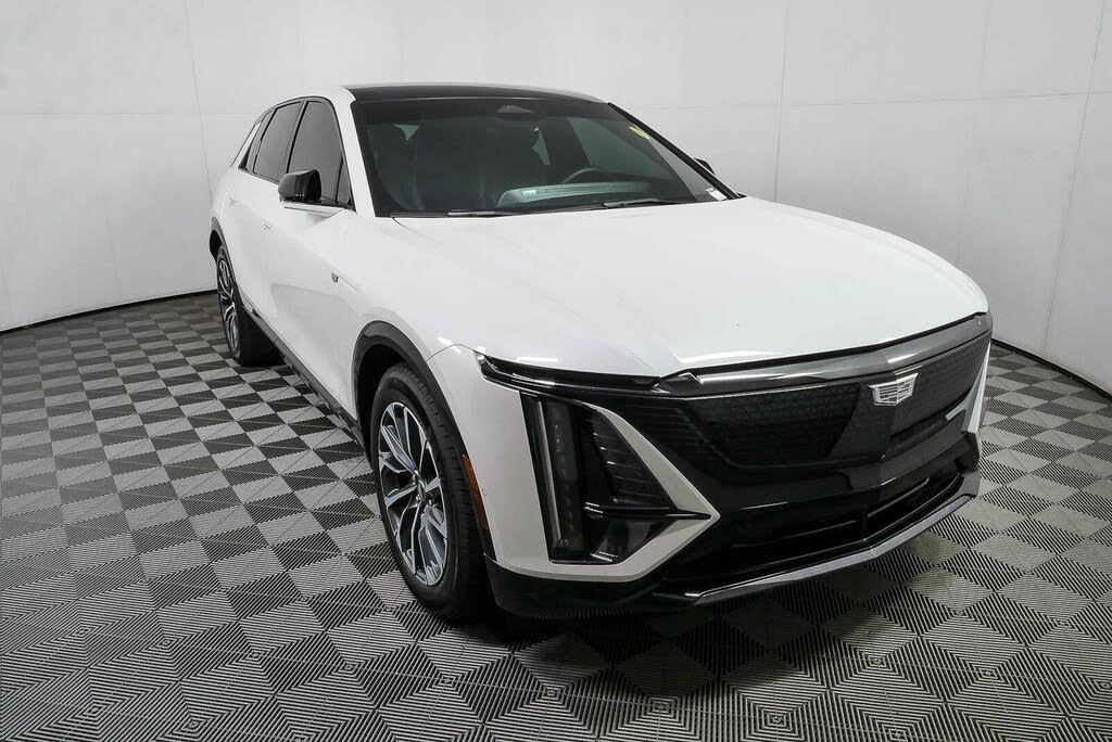 2024 Cadillac LYRIQ Sport 1
