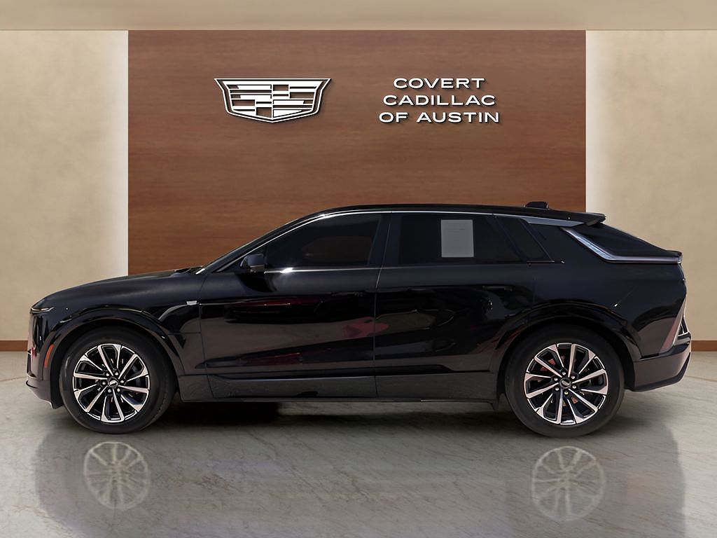 2024 Cadillac Lyriq Sport 1