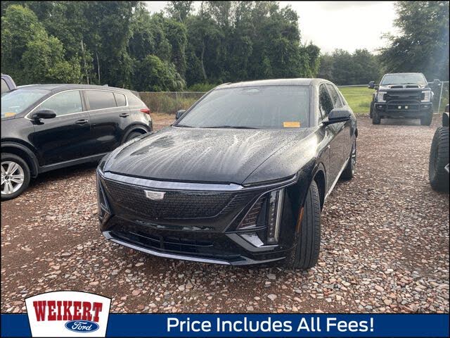 2025 Cadillac Lyriq Sport 1