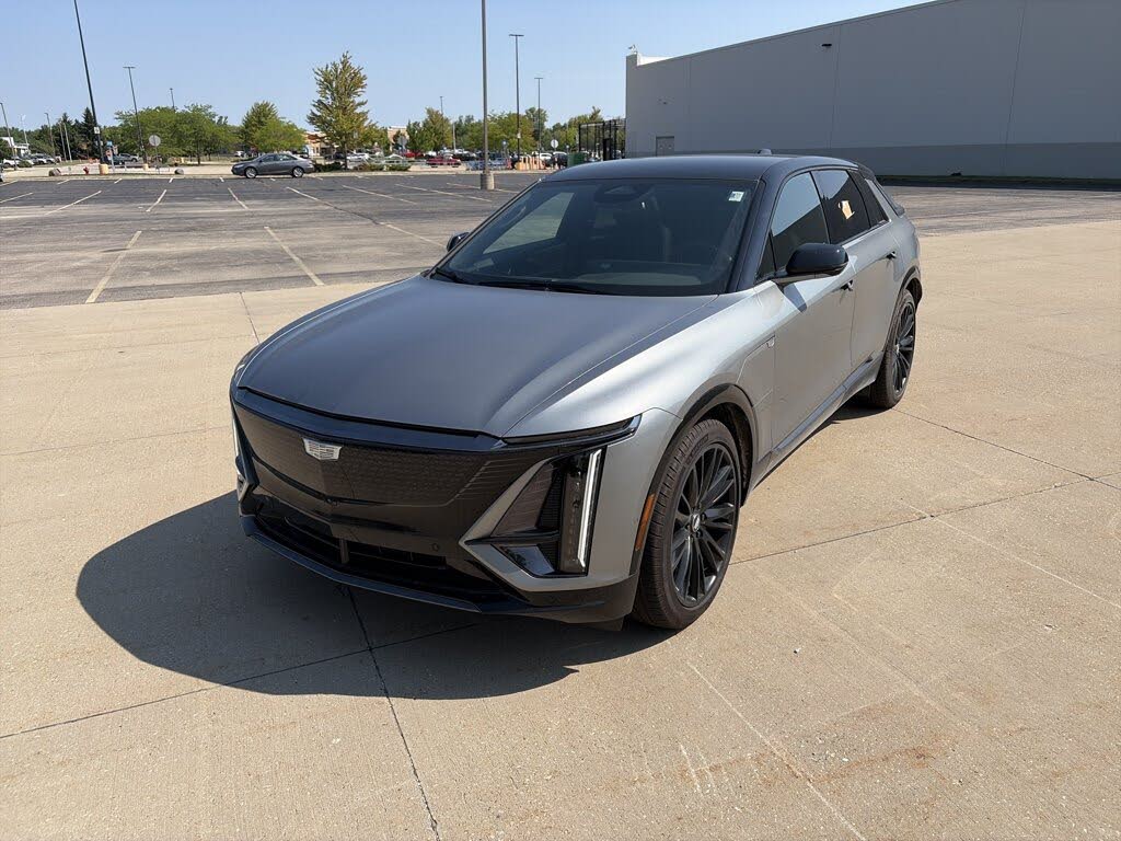 2025 Cadillac Lyriq Sport 1