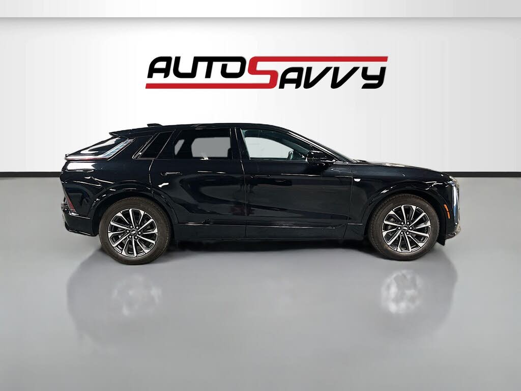 2025 Cadillac LYRIQ Sport 1