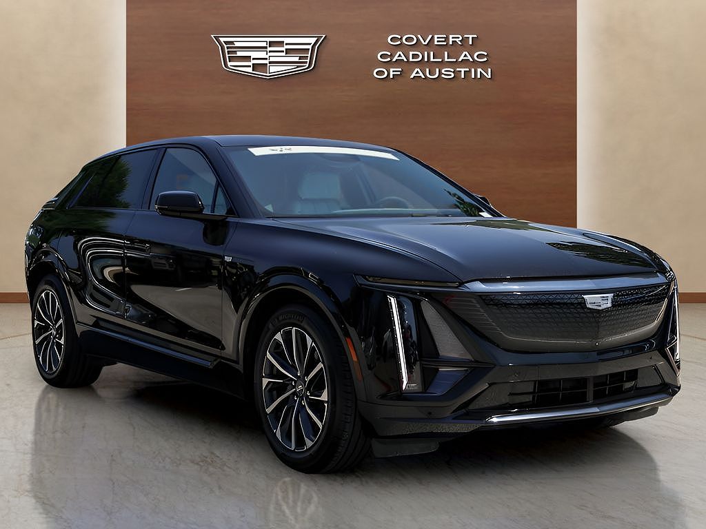 2025 Cadillac Lyriq Sport 1