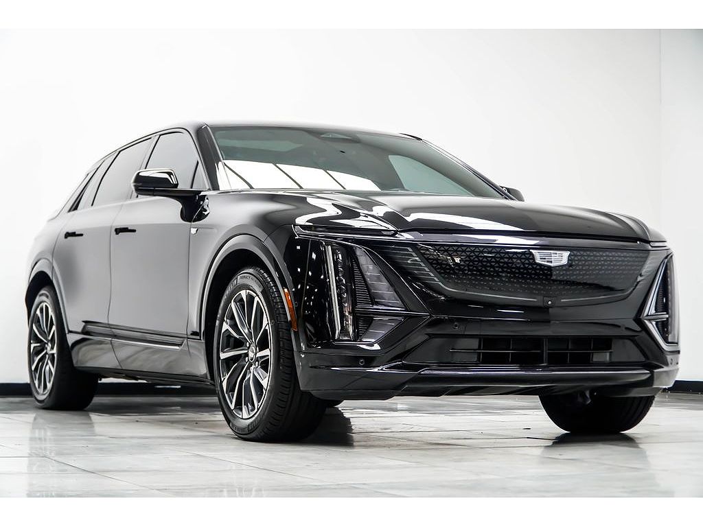 2025 Cadillac LYRIQ Sport