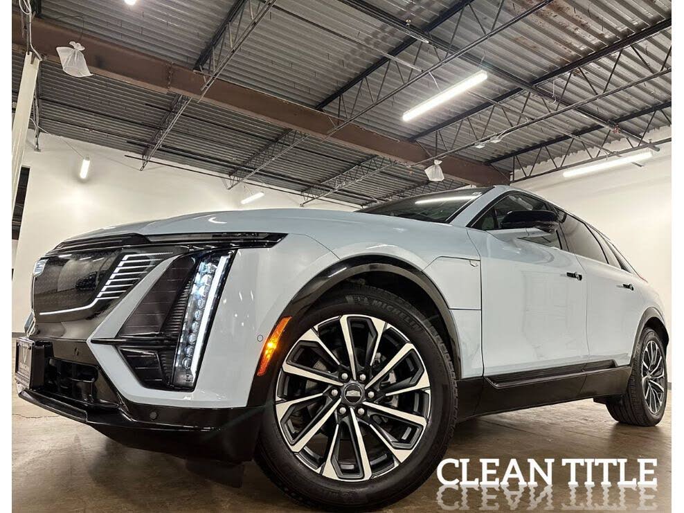 2024 Cadillac LYRIQ Sport 2