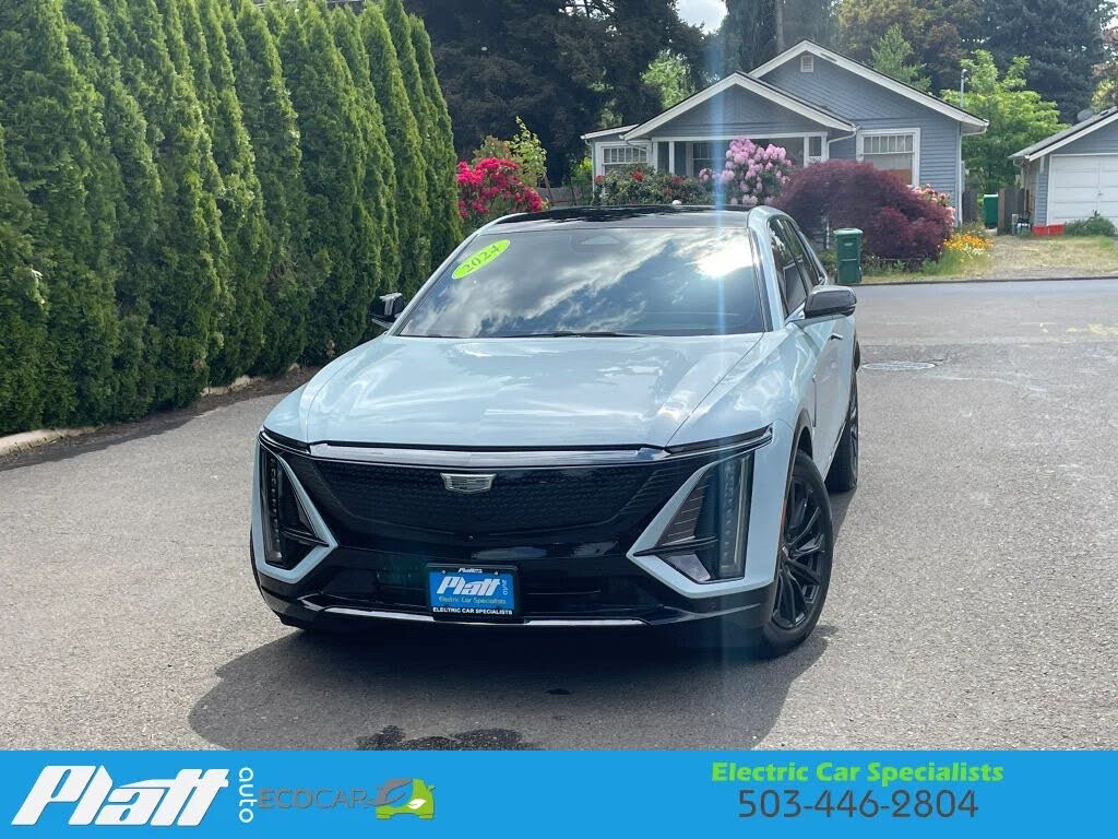 2024 Cadillac LYRIQ Sport 2