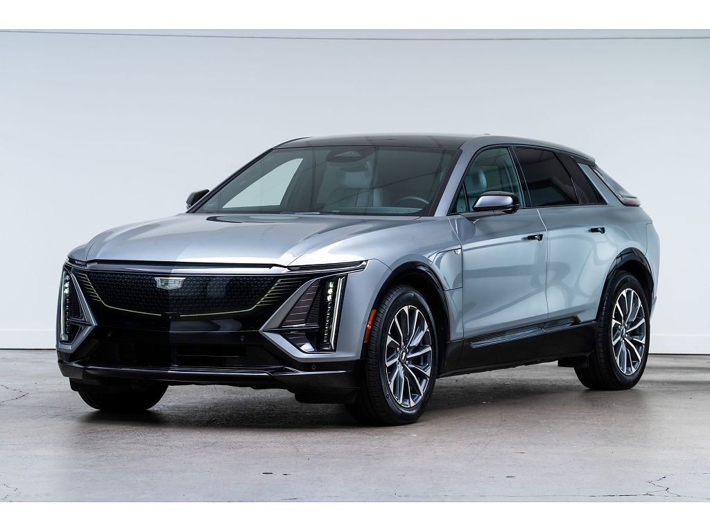 2024 Cadillac Lyriq Sport 2