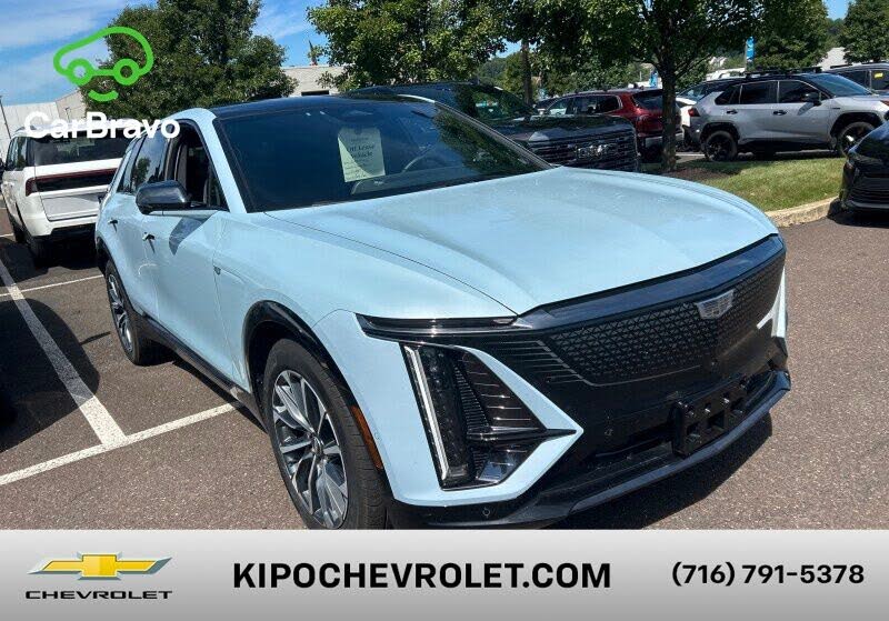 2024 Cadillac Lyriq Sport 2