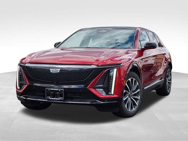 2024 Cadillac Lyriq Sport 2