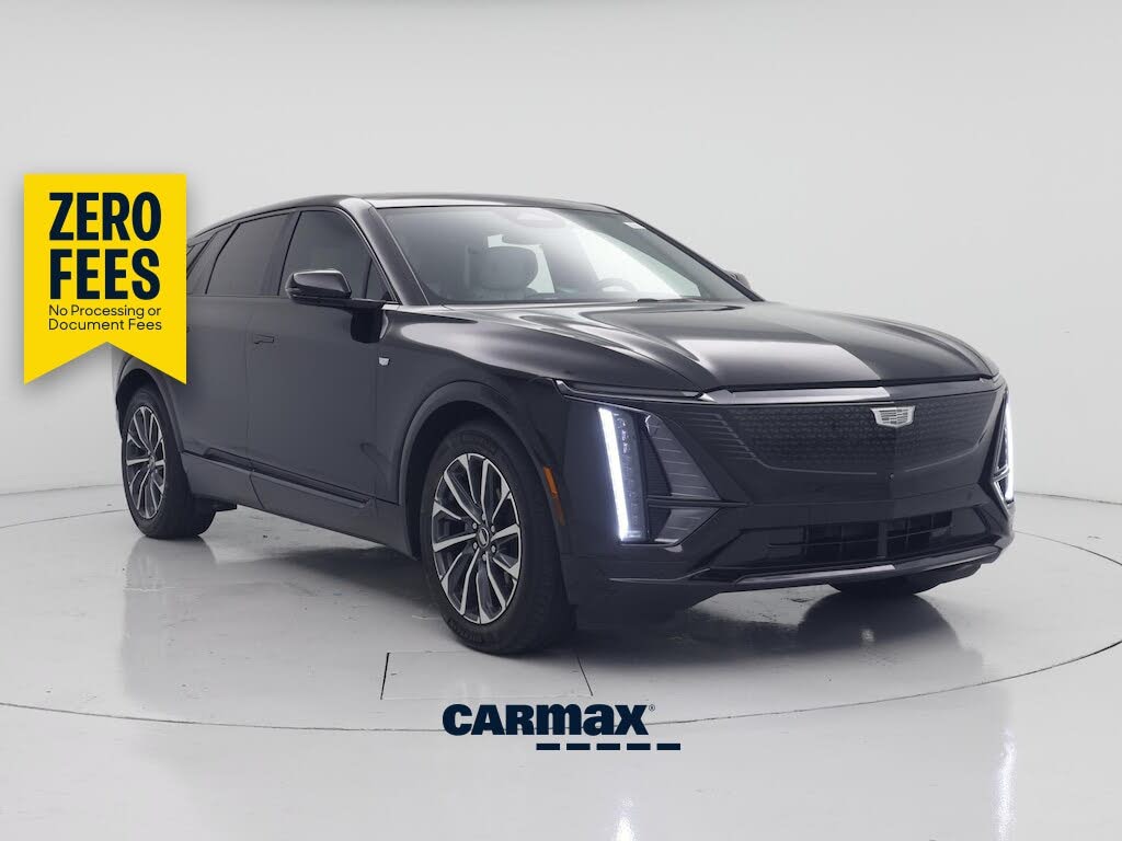 2024 Cadillac Lyriq Sport 2