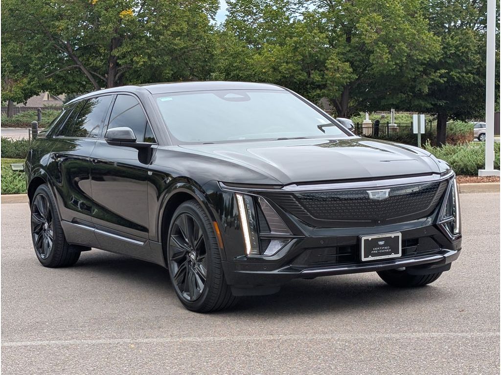 2024 Cadillac Lyriq Sport 3