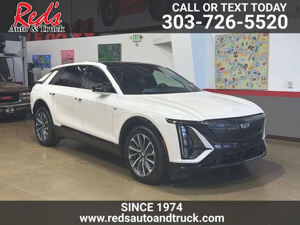 2024 Cadillac Lyriq Sport 3