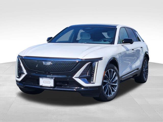 2024 Cadillac Lyriq Sport 3