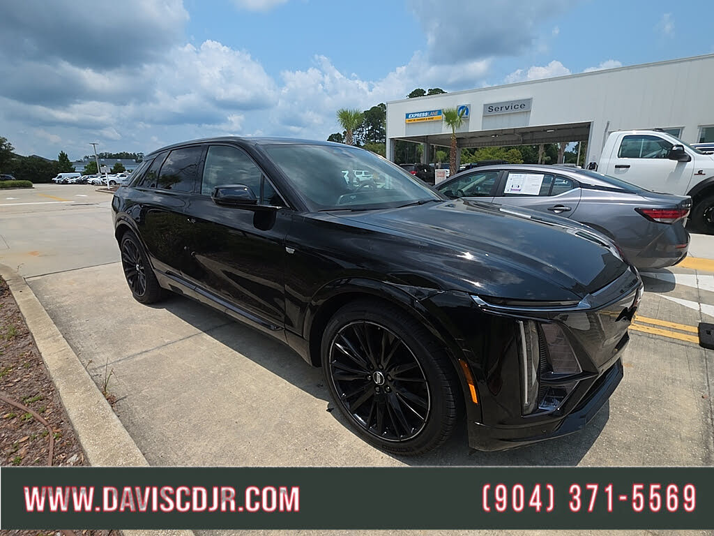 2024 Cadillac LYRIQ Sport 3