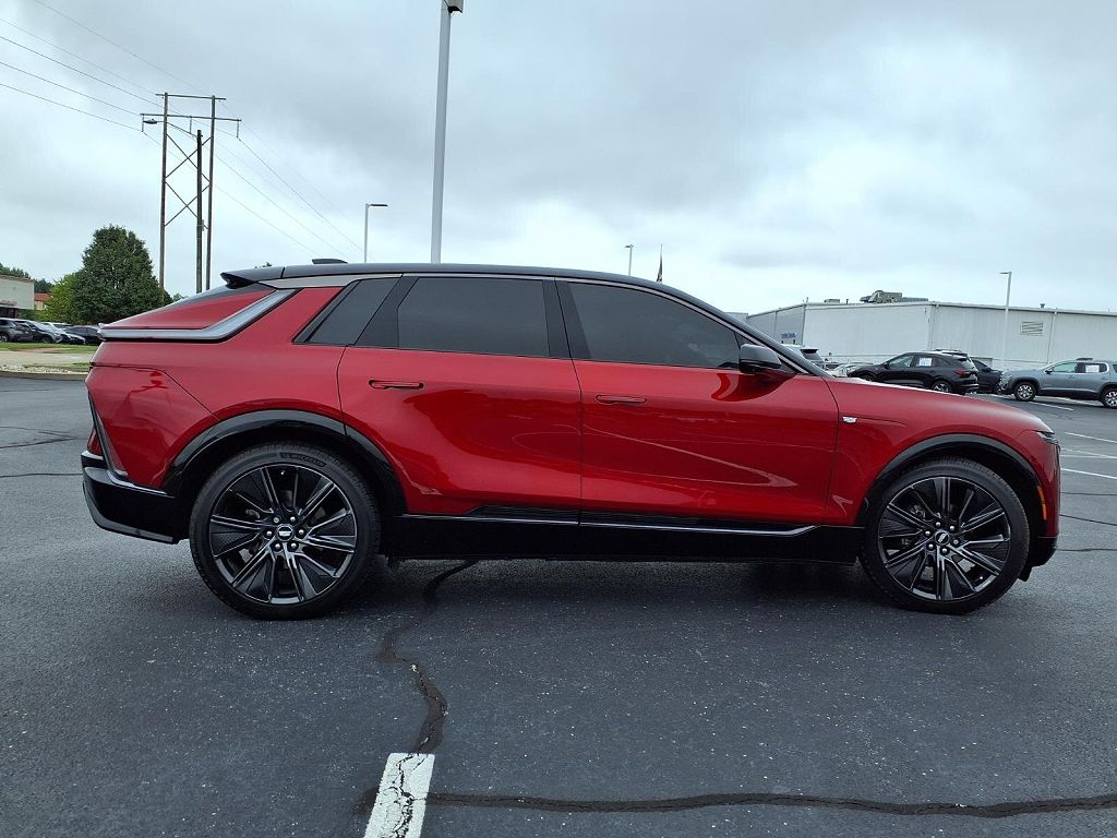 2024 Cadillac LYRIQ Sport 3