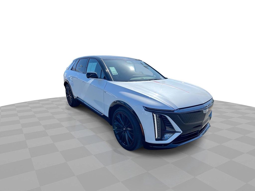 2025 Cadillac Lyriq Sport 3