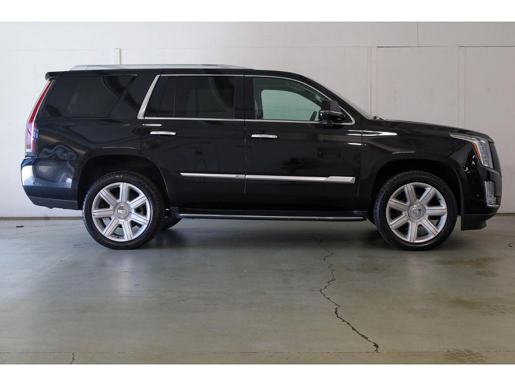 2020 Cadillac Escalade Luxury