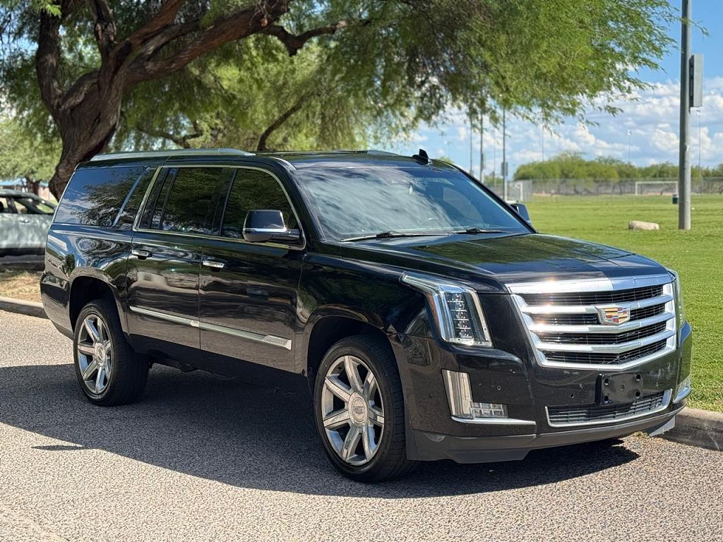 2019 Cadillac Escalade Luxury