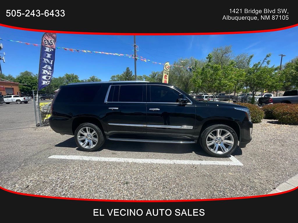 2017 Cadillac Escalade Luxury