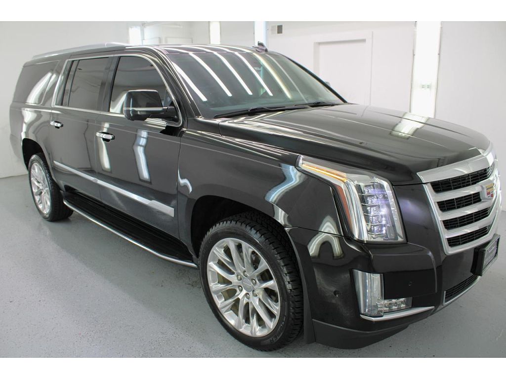 2019 Cadillac Escalade Luxury