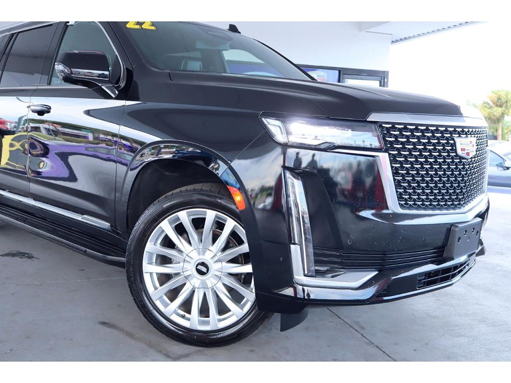2022 Cadillac Escalade Luxury