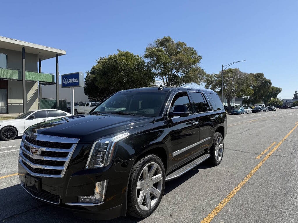 2018 Cadillac Escalade Luxury