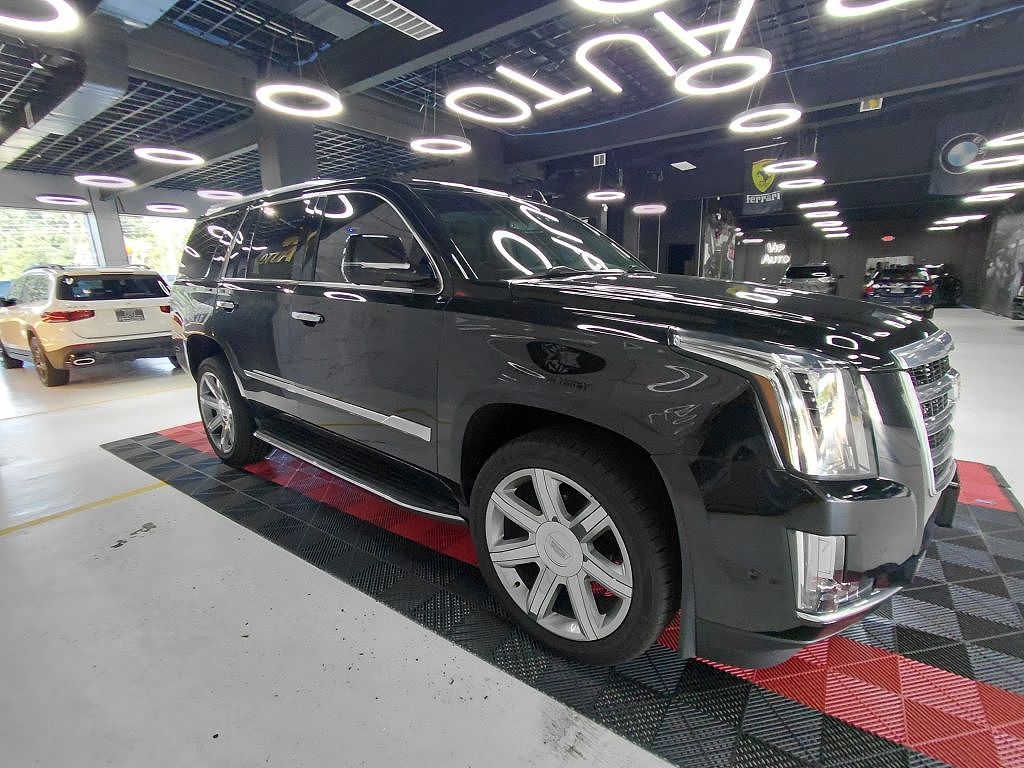 2020 Cadillac Escalade Luxury