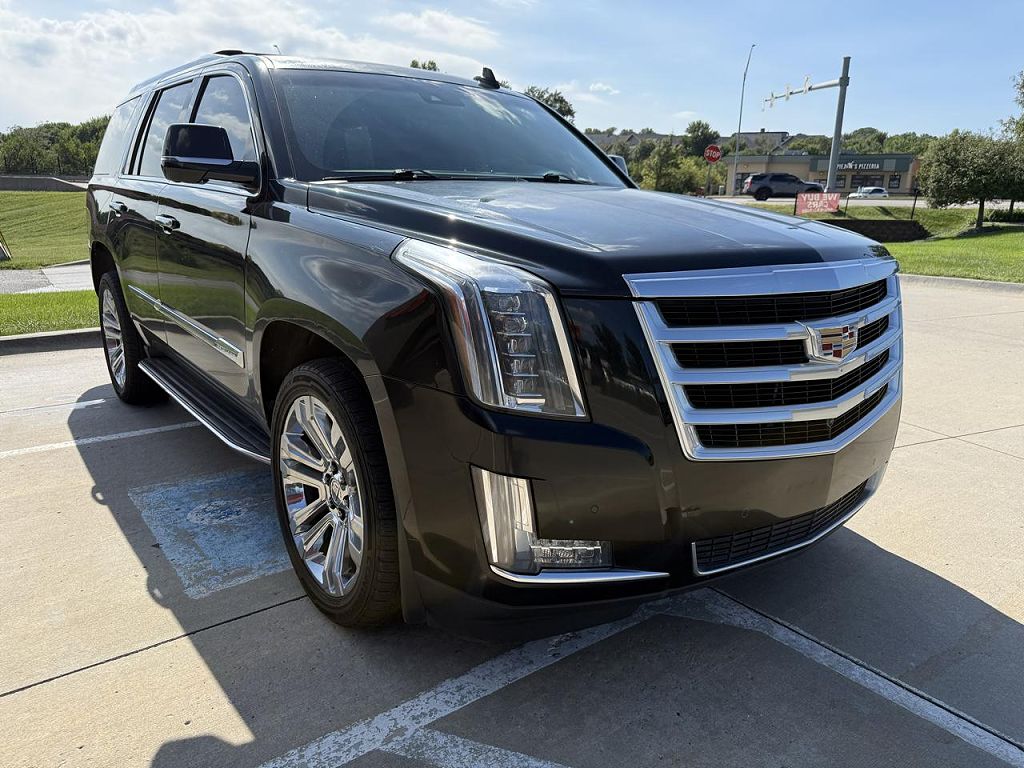 2016 Cadillac Escalade Luxury