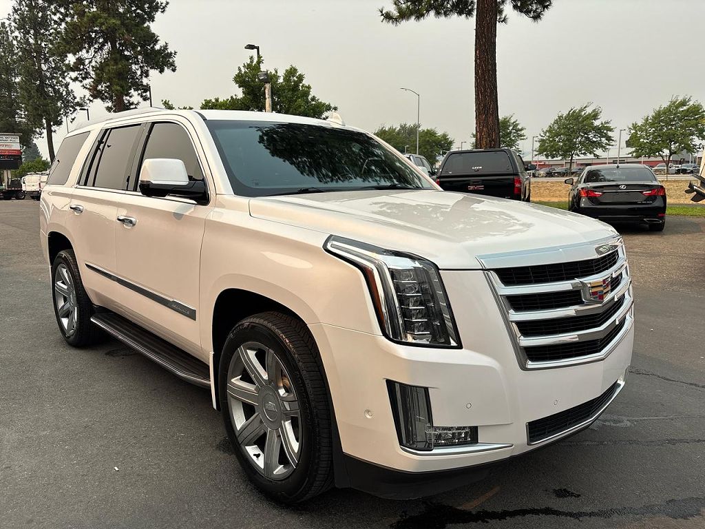 2017 Cadillac Escalade Luxury