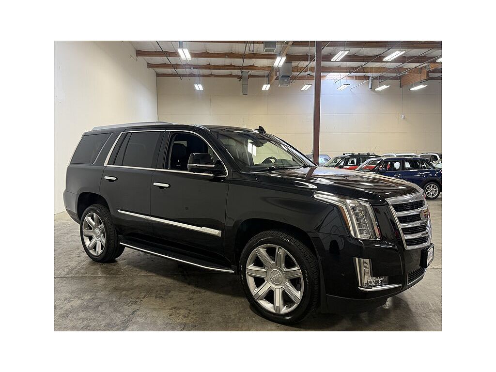 2018 Cadillac Escalade Luxury