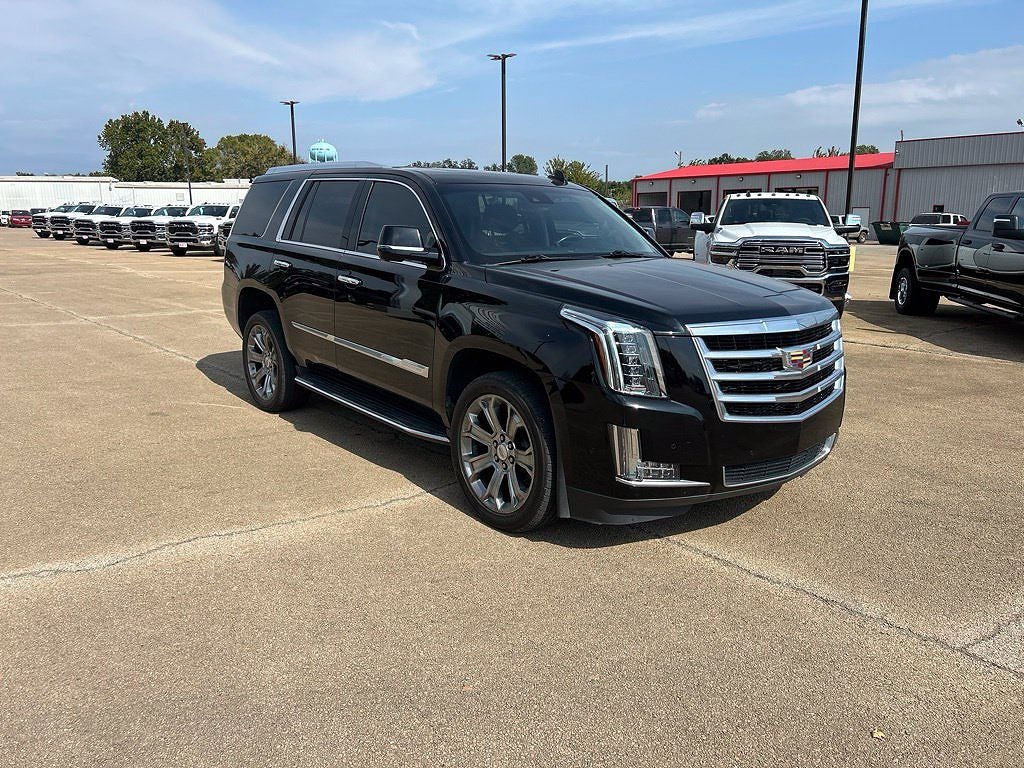 2018 Cadillac Escalade Luxury