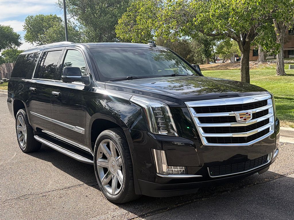 2017 Cadillac Escalade Luxury