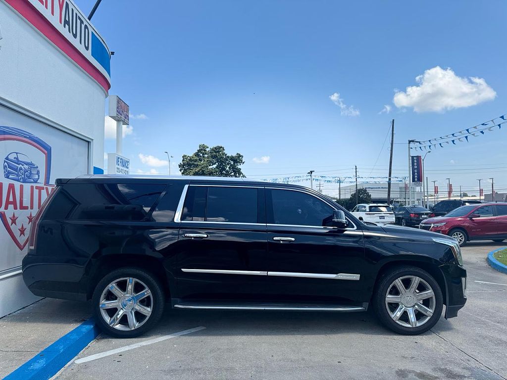 2019 Cadillac Escalade Luxury