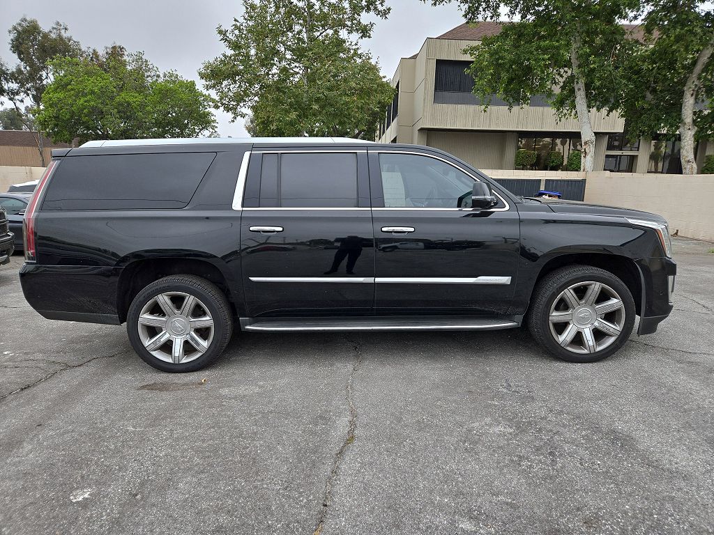 2020 Cadillac Escalade ESV Luxury