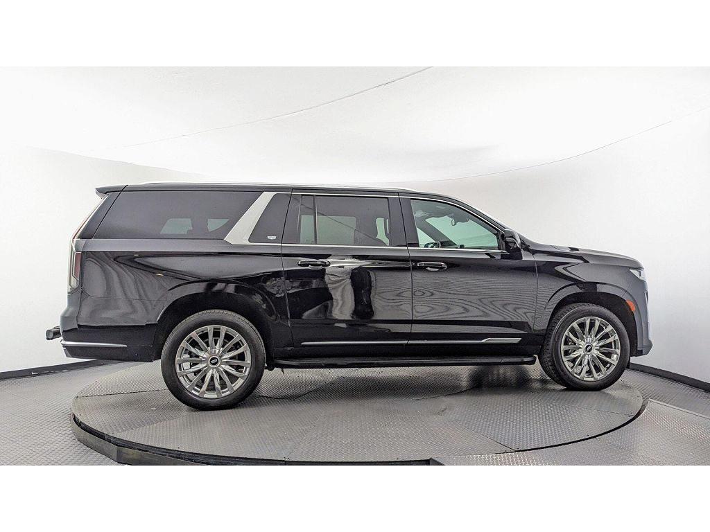 2022 Cadillac Escalade Luxury
