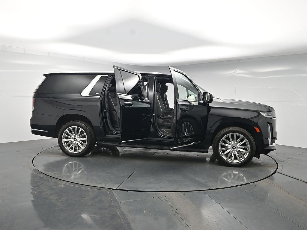 2022 Cadillac Escalade ESV Premium Luxury
