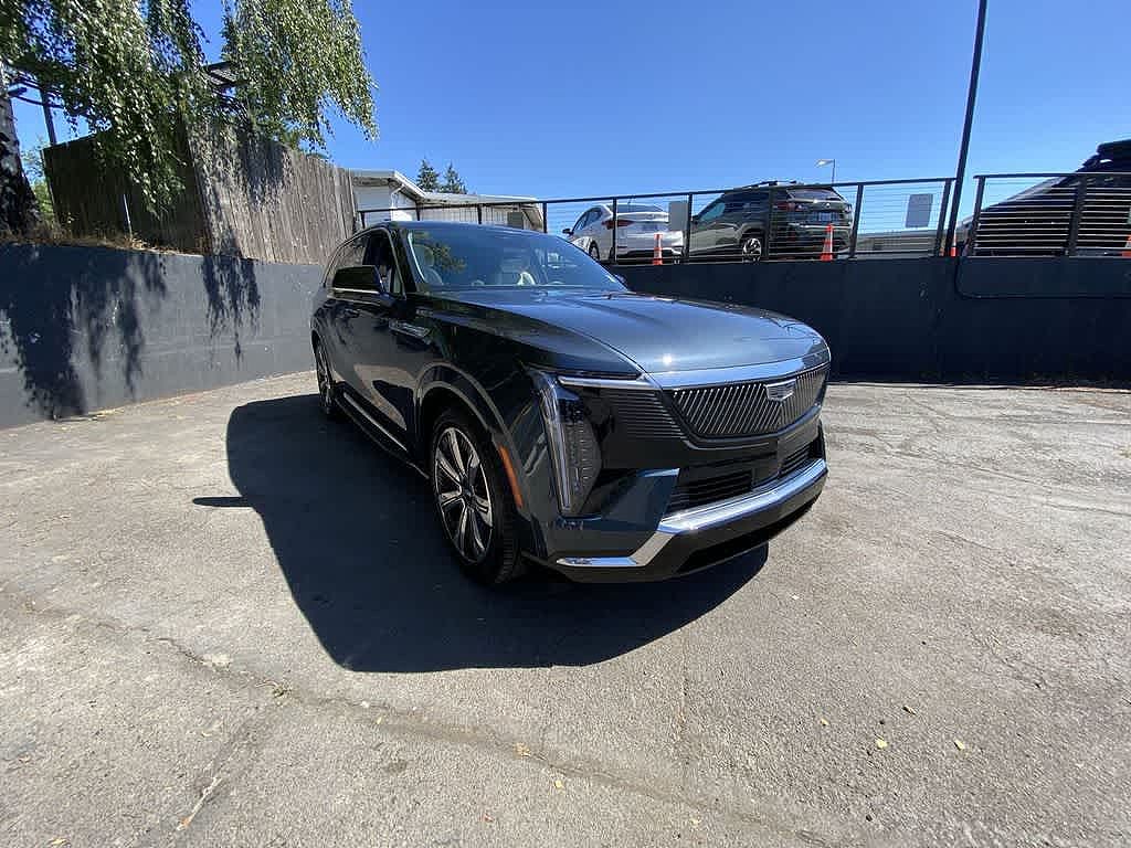 2025 Cadillac Escalade IQ Luxury 1
