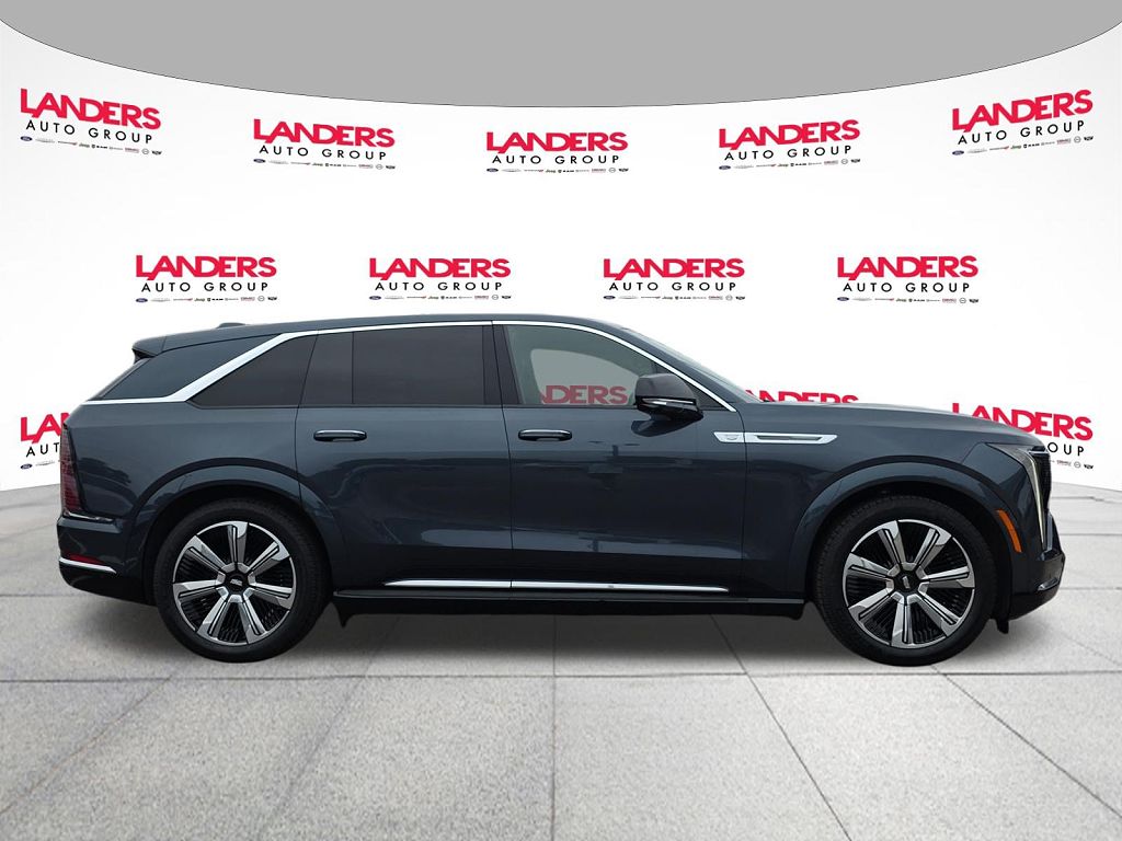 2025 Cadillac Escalade IQ Luxury 2