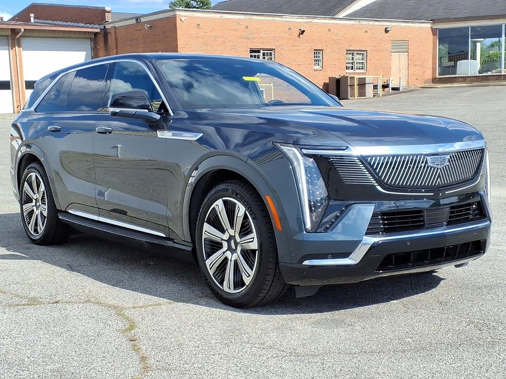 2025 Cadillac Escalade IQ Luxury 2