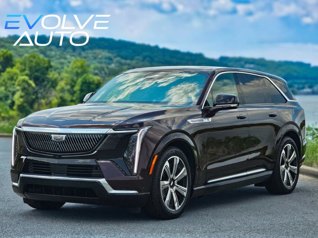 2025 Cadillac Escalade IQ Luxury 2